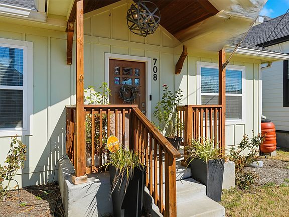 4th image of 708 S 9th St