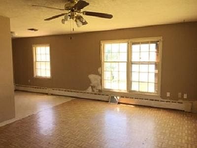 4th image of 322 S 4th St