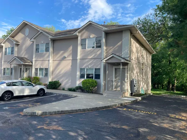 485 Saddle River Rd APT 18, Saddle Brook, NJ 07663