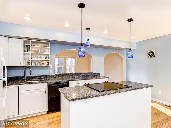 3rd image of 1050 Plum Creek Dr