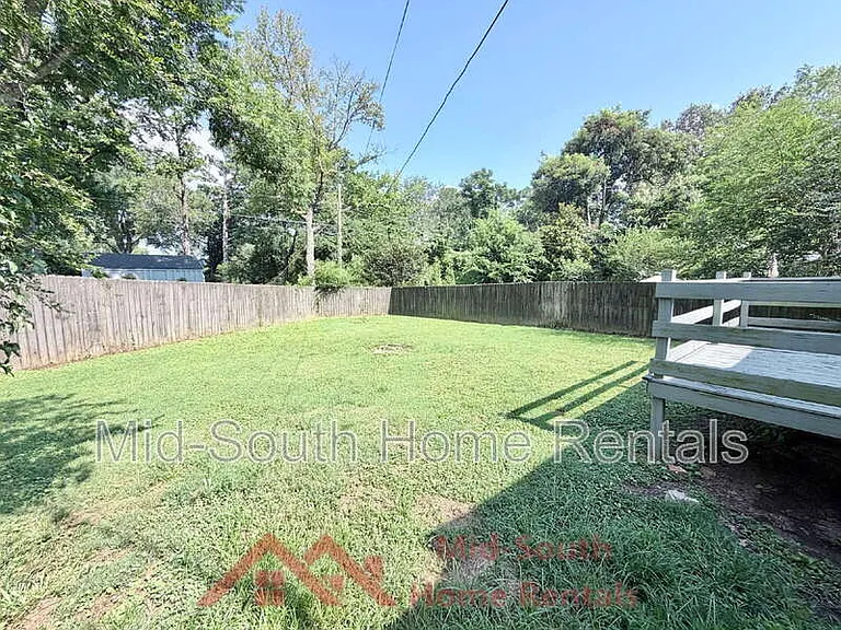 1060 Paul Pl — Photo 22