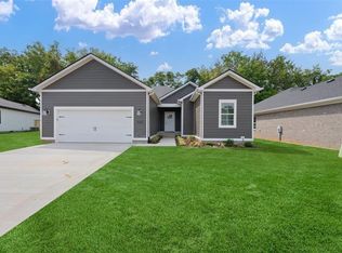 560 Pleasant Meadow Cir, Bowling Green, KY 42101