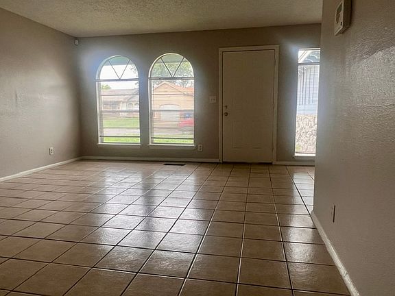 4th image of 6321 S Owasso Pl