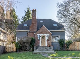 7306 SE Taylor St, Portland, OR 97215
