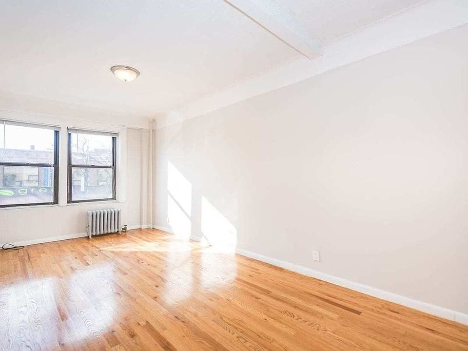 2nd image of 31-13 30th Ave #2R