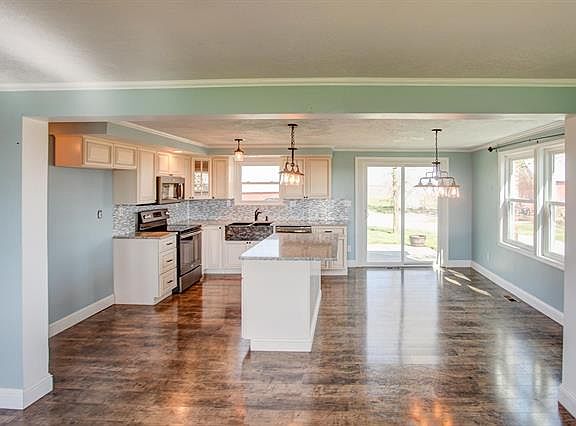 4th image of 5324 Niemanville Trl