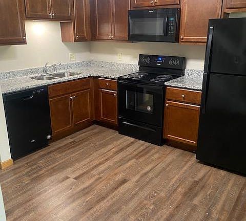 3rd image of 103 Village Dr #103