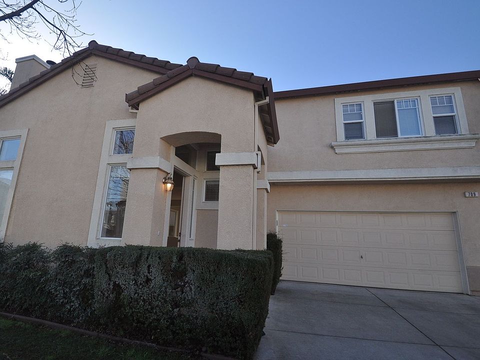 1st image of 709 Otter Ct