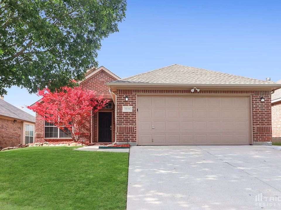 1st image of 2221 Deniro Dr
