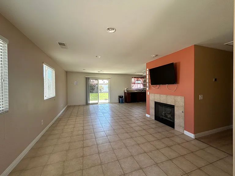 7346 Lower Creek Cir — Photo 8