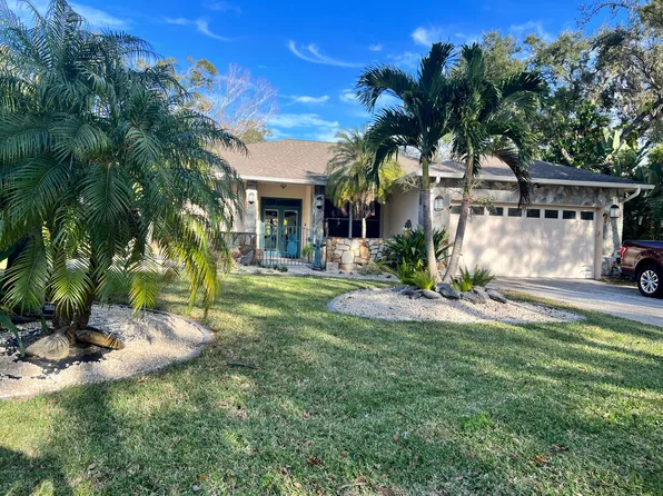 1072 Greystone Ln, Sarasota, FL 34232