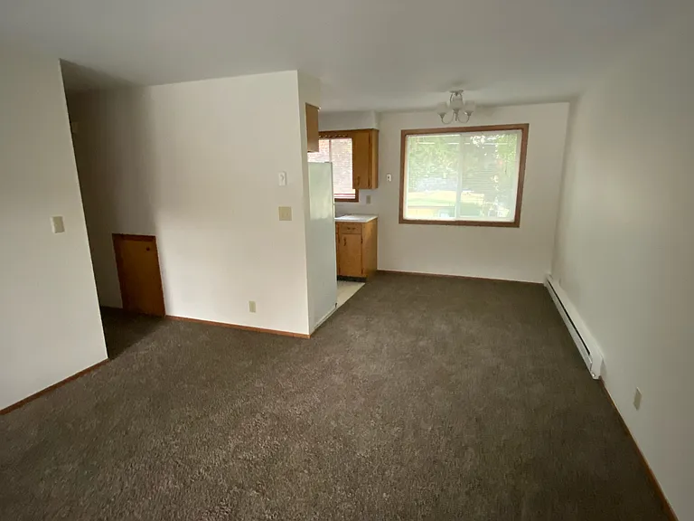 1347 Fir St S — Photo 7