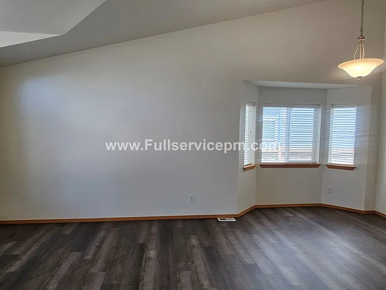 22607 SE 287th Pl — Photo 4