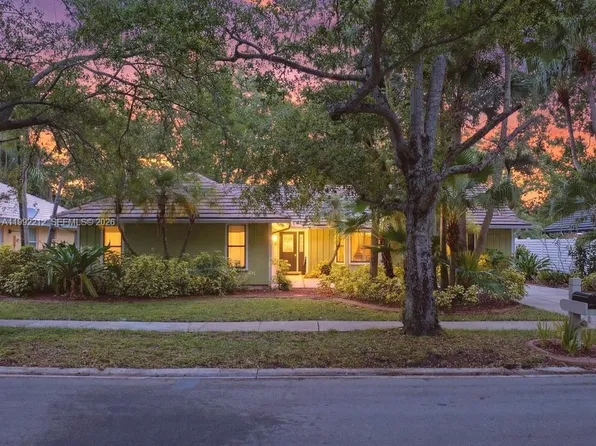 18546 Lake Bend Dr, Jupiter, FL 33458