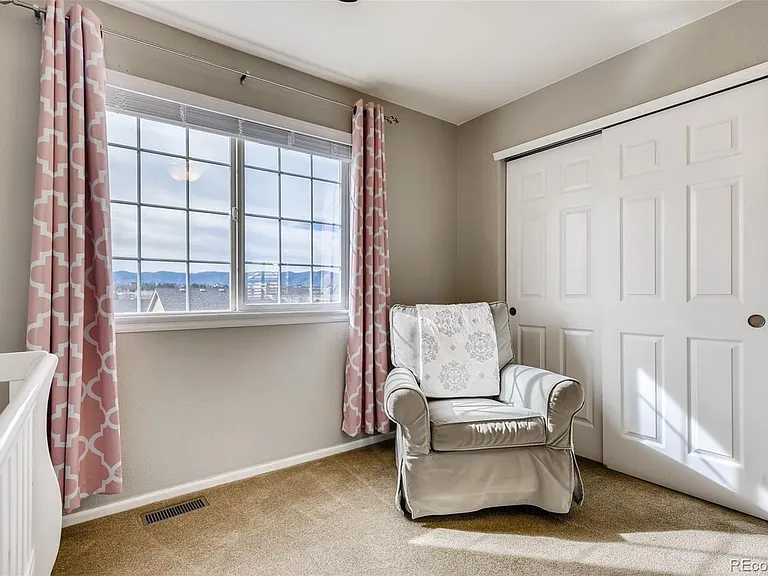 1270 Thornbury Pl — Photo 15