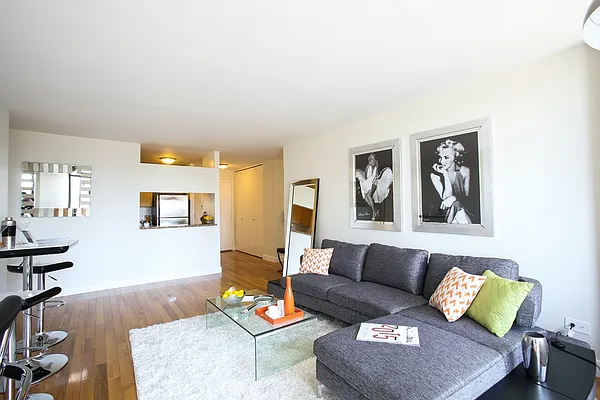 Rented by Stonehenge NYC LLC | media 65