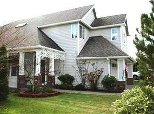25131 SE 42nd St, Issaquah, WA 98029