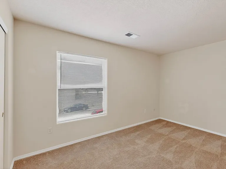 5841 Sandoval Dr NE — Photo 23