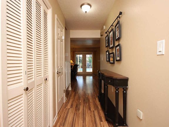 4th image of 2317 Canal Dr