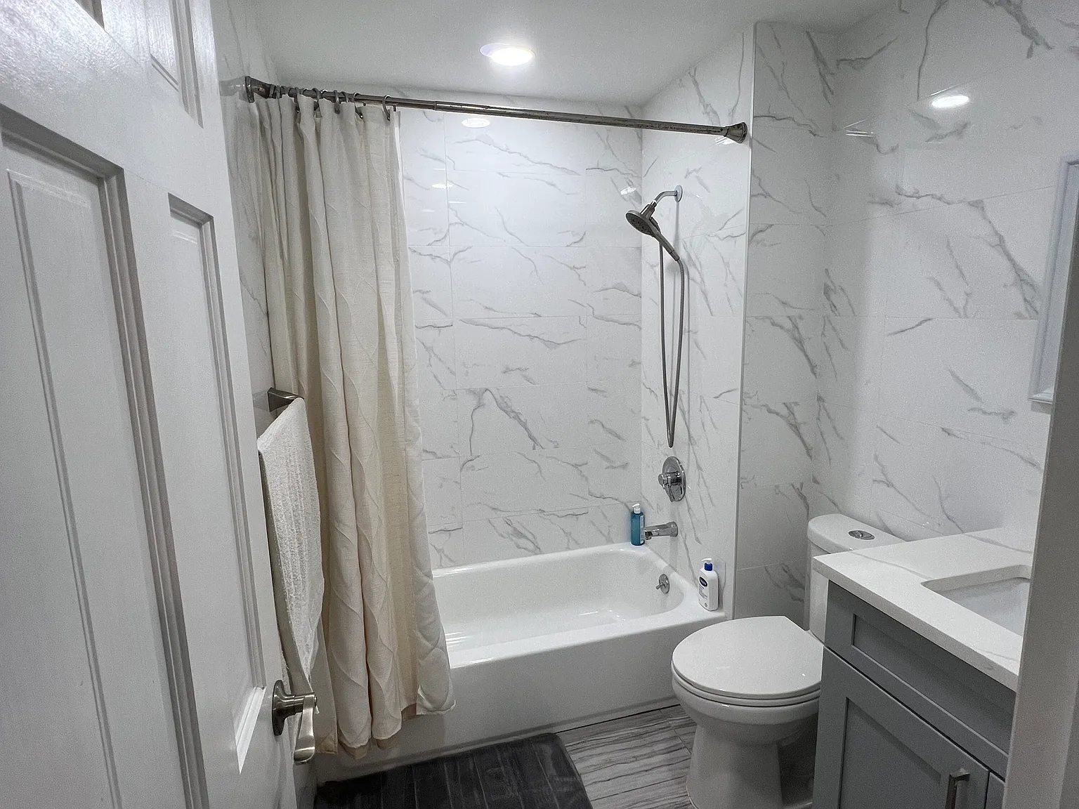 3 bed, 2130 sqft, $1,350 — Photo 2
