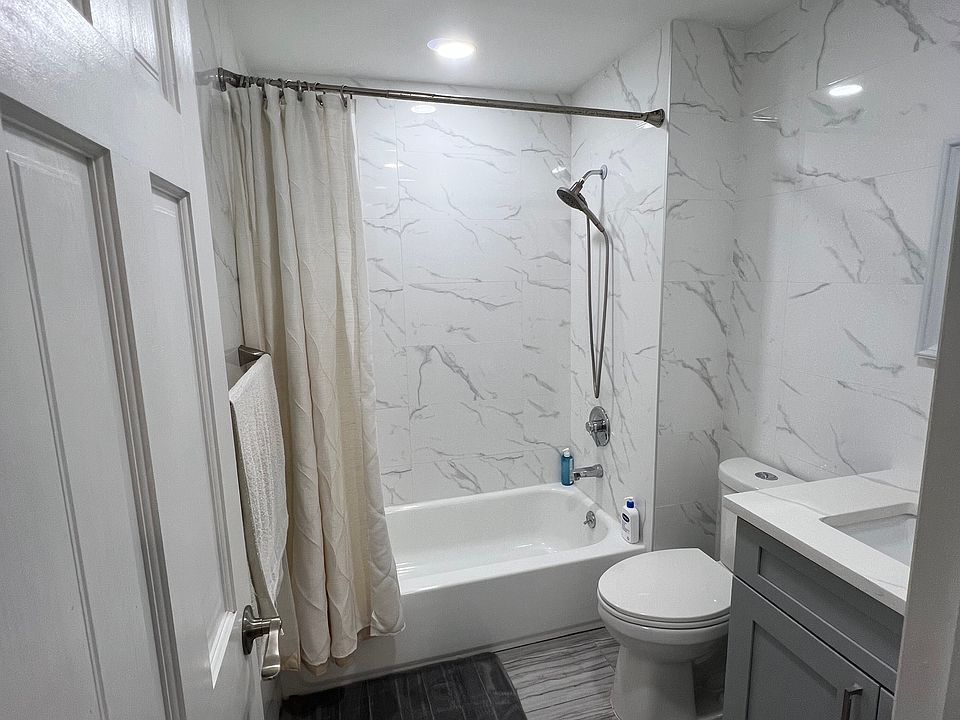 2nd image of 12 Catbird Ct