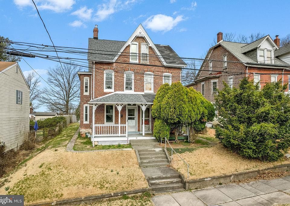 1st image of 315 Chestnut St