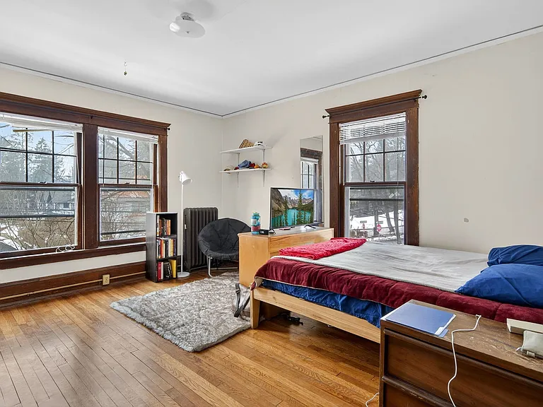 305 Wyckoff Ave — Photo 7