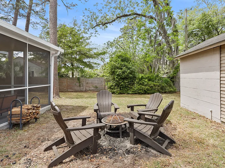 1650 E Duffy St — Photo 33