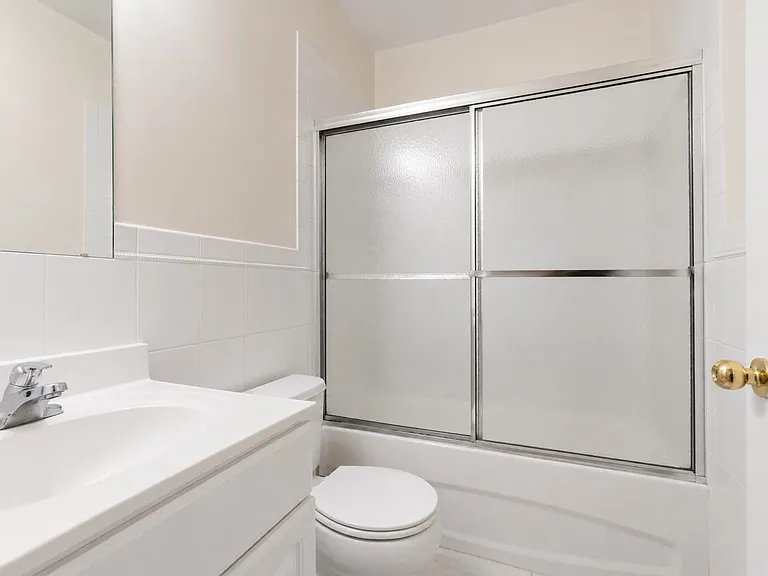 218 Jackson St #7 — Photo 14