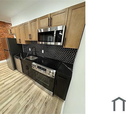 3rd image of 1448 N Peach St #B