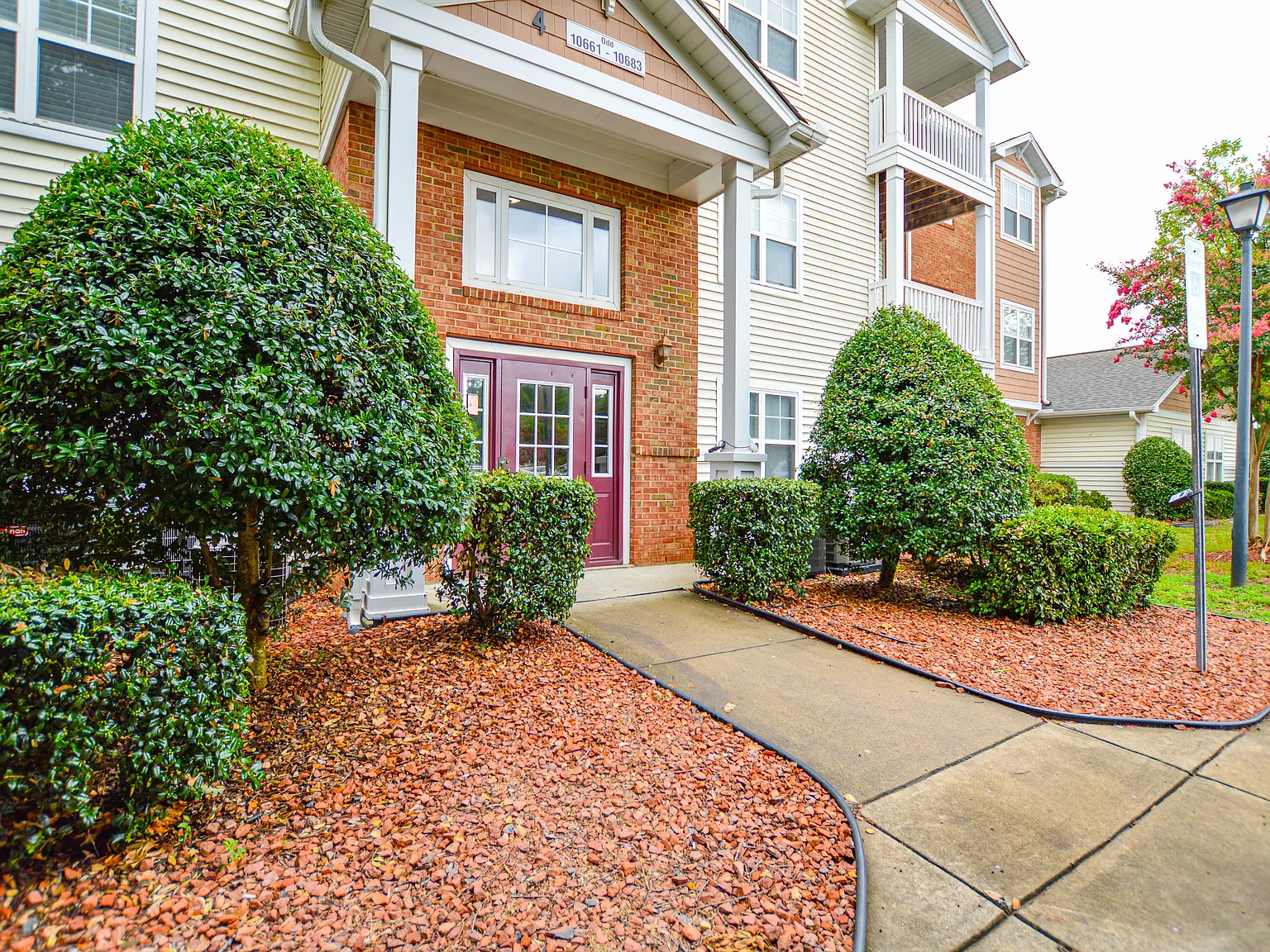 2 bed, 1258 sqft, $1,700 — Photo 4