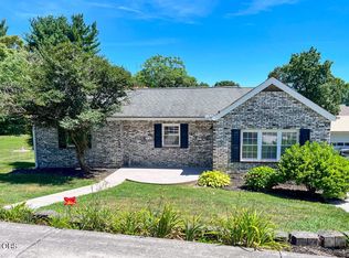 722 Martha Ln, Knoxville, TN 37912
