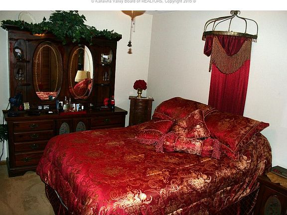 5th image of 1134 Ledge Hill Dr