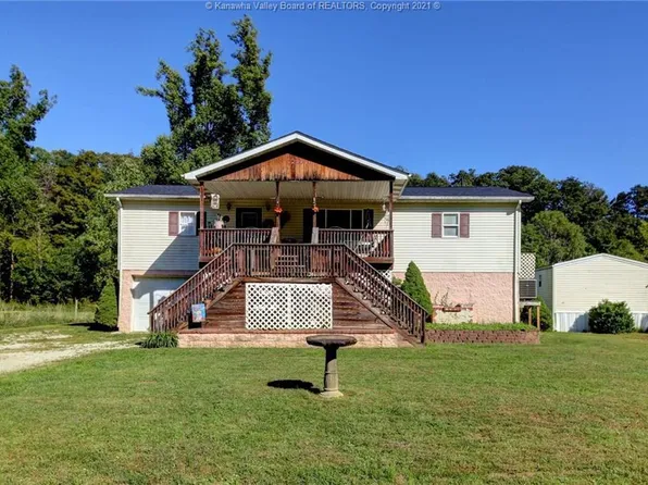 304 Misty Valley Ln, Milton, WV 25541