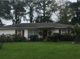906 W Gulf Terra Dr, Mobile, AL 36605