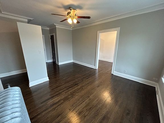 2nd image of 1154 W Lunt Ave APT 307