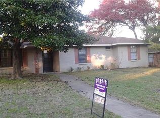 409 Brook Hollow Dr, Desoto, TX 75115