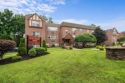 Fox Chase Park Apartments Photo 1