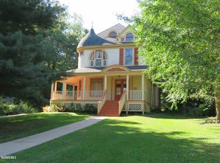 905 W Stephenson, Freeport, IL 61032