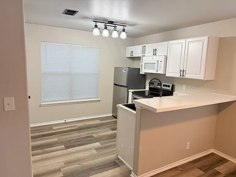 Mahncke Park LLC — Photo 48