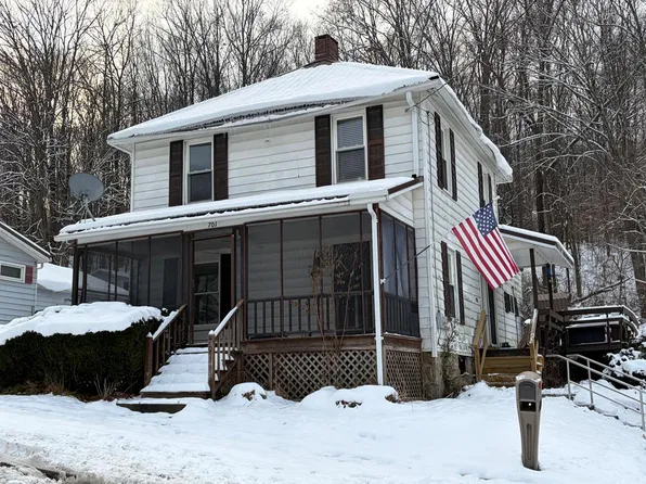 701 S Perry St, Titusville, PA 16354