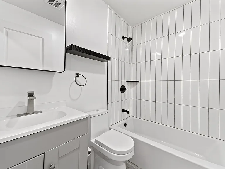 234 Webster Ave #1L — Photo 5