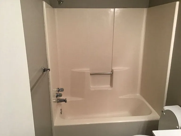 Cedarwood Apartments 206 — Photo 19