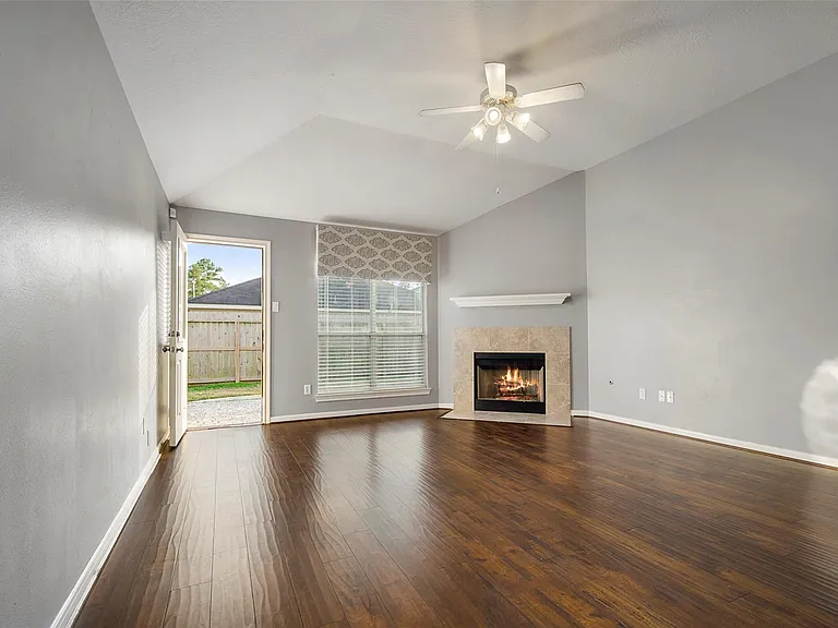 15423 Brock Creek Way — Photo 4