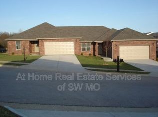 1106 N Missouri Dr, Ozark, MO 65721