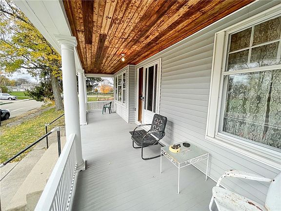 2nd image of 139 Holt St