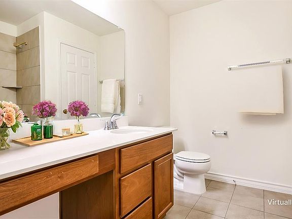 5th image of 406 Boroughbridge Dr