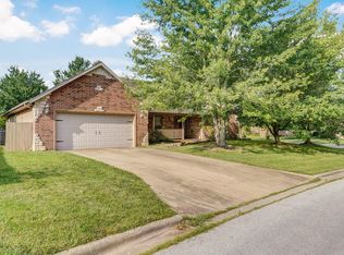 1006 E Waterford Blvd, Ozark, MO 65721