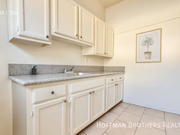 1000 S Grand View St, Los Angeles, CA