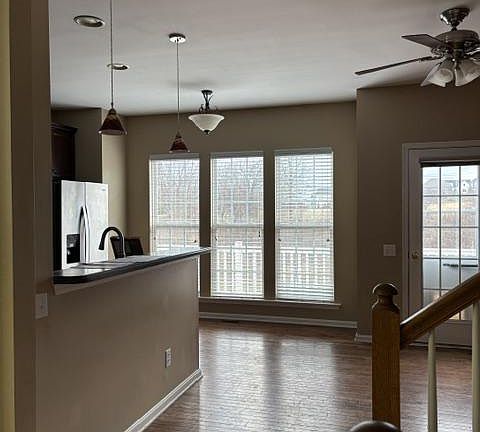 3rd image of 1803 Darlington Ln